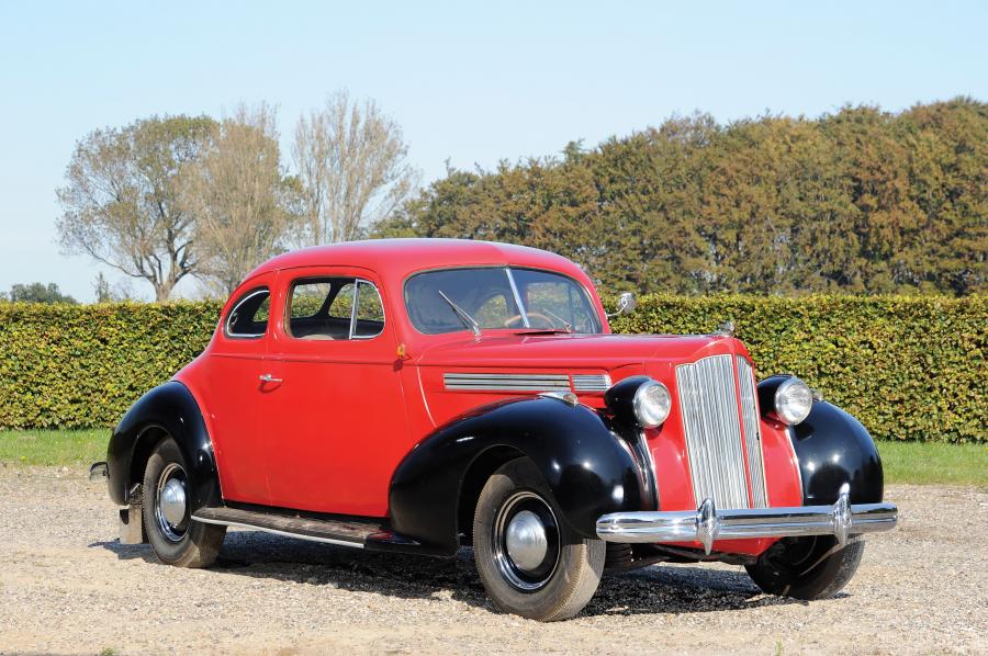 Packard Eight Series 1601 Club Coupe 1938 года  (фото 1 из 7)